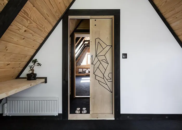 Mount Apart Sport House